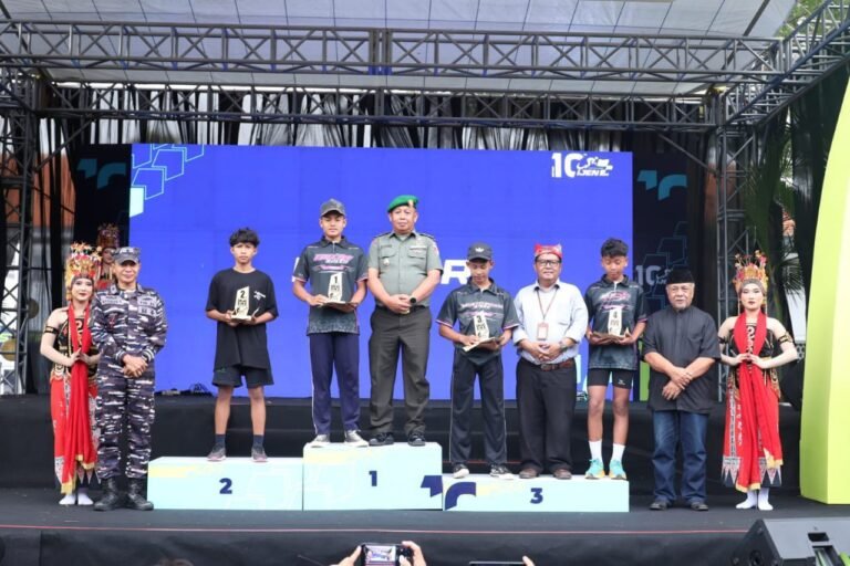 Kasdim 0825/Banyuwangi Saksikan Finis Etape 2 TDBI 2025