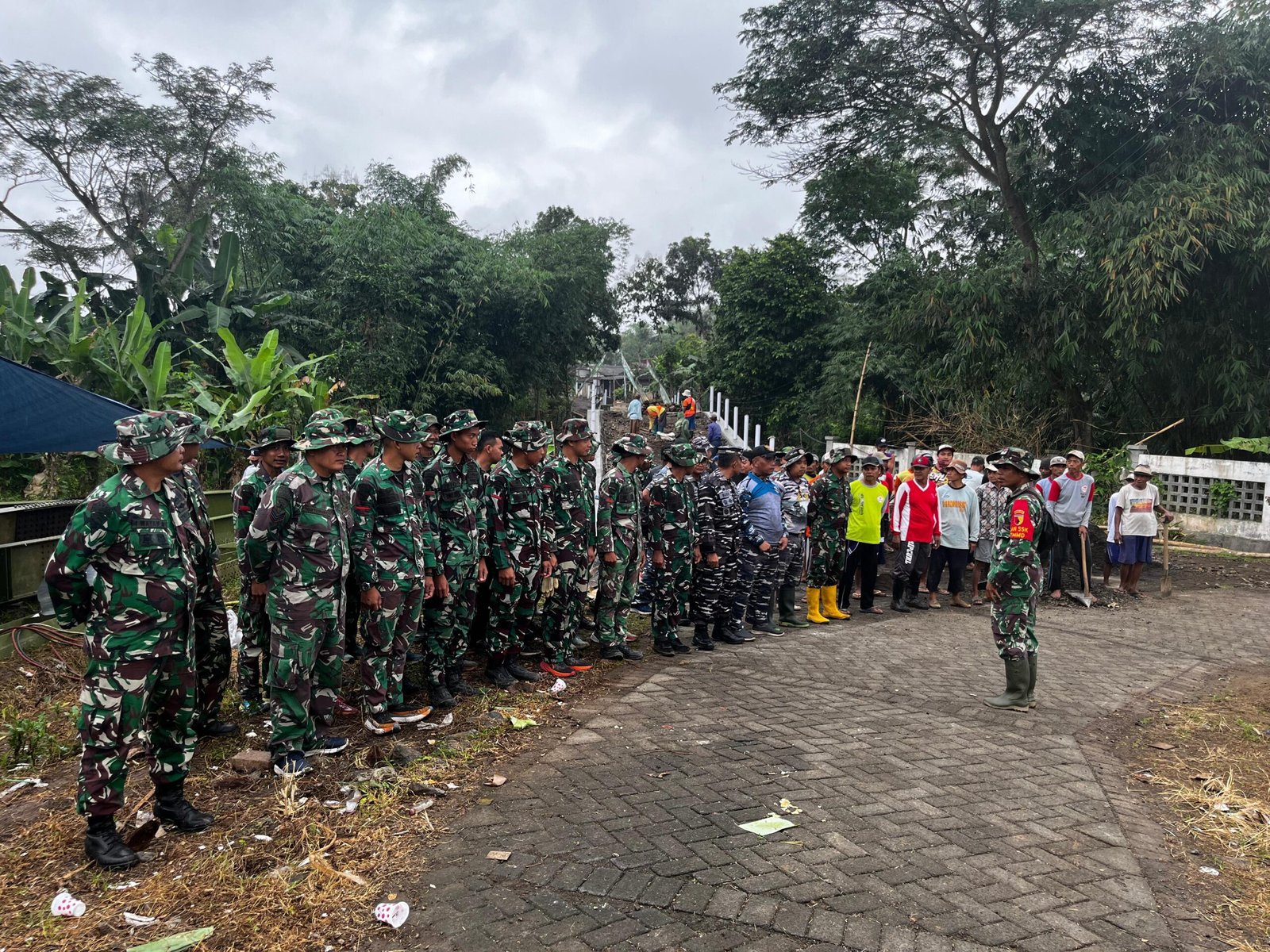 Apel Pagi Satgas TMMD ke-125 dan Masyarakat: Sinergi Kuat Wujudkan Pembangunan di Wilayah