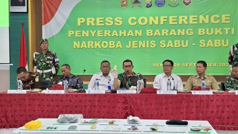 Kodim 0825/Banyuwangi Laksanakan Press Conference Penyerahan Barang Bukti Narkoba Jenis Sabu-Sabu