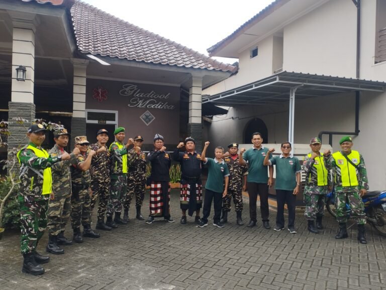 Apel Siaga Gabungan Koramil Bangorejo, Banser, dan Pecalang Wujudkan Sinergi Keamanan Wilayah