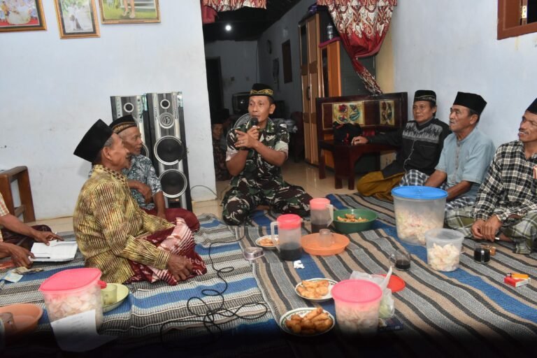Tahlilan Rutin Malam Jum’at di Suasana TMMD 126 Lebakharjo