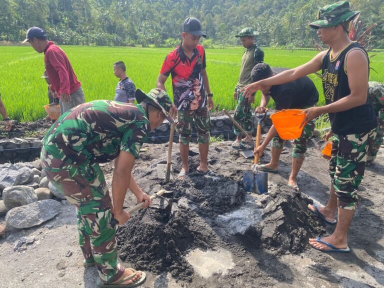 Program TNI Manunggal Membangun Desa (TMMD) ke-126 tahun 2025 terus menunjukkan progres nyata dalam meningkatkan infrastruktur pedesaan. Salah satu kegiatan utama yang dilakukan adalah pembangunan drainase di Dusun Krajan 1A, Desa Lebakharjo, Kecamatan Ampelgading, Kabupaten Malang.