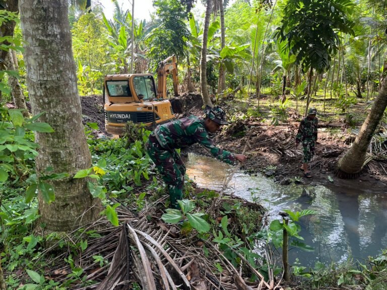 Satuan Tugas (Satgas) TNI Manunggal Membangun Desa (TMMD) ke-126 Kodim 0818/Malang-Batu terus menggenjot percepatan pekerjaan fisik vital di Desa Lebakharjo.