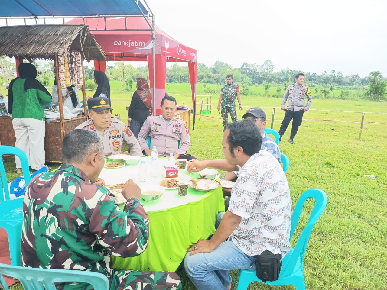 Babinsa Kaliploso Laksanakan Pendampingan Komsos Bersama Warga Desa Kaliploso