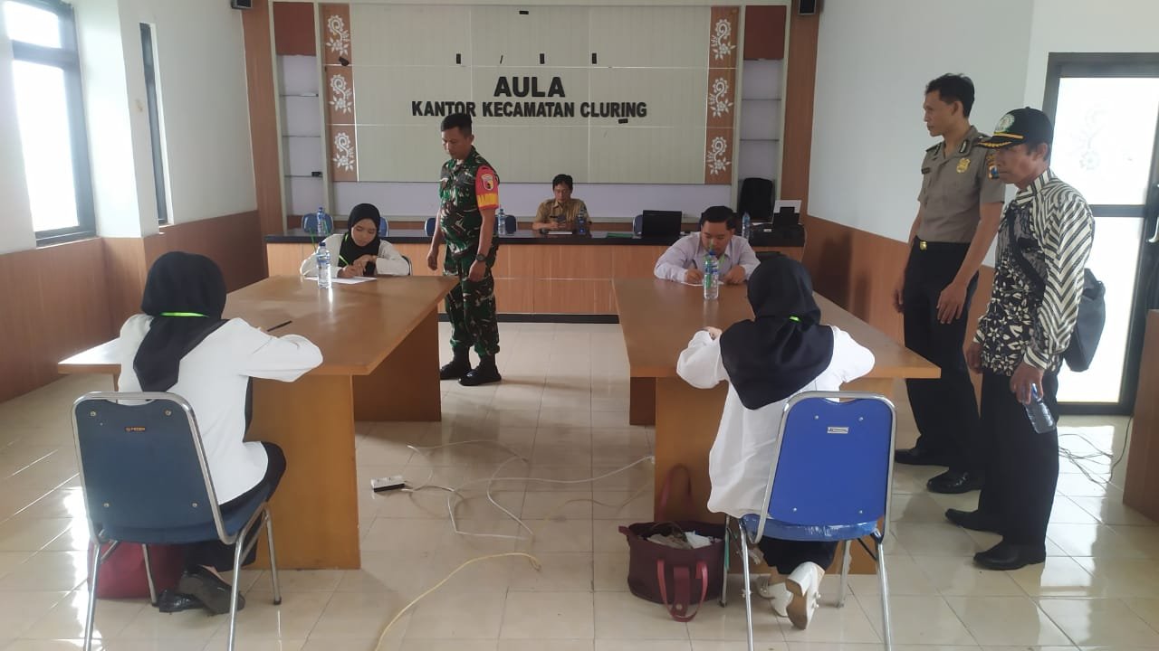 Babinsa Plampangrejo Laksanakan Pendampingan Rekrutmen Perangkat Desa