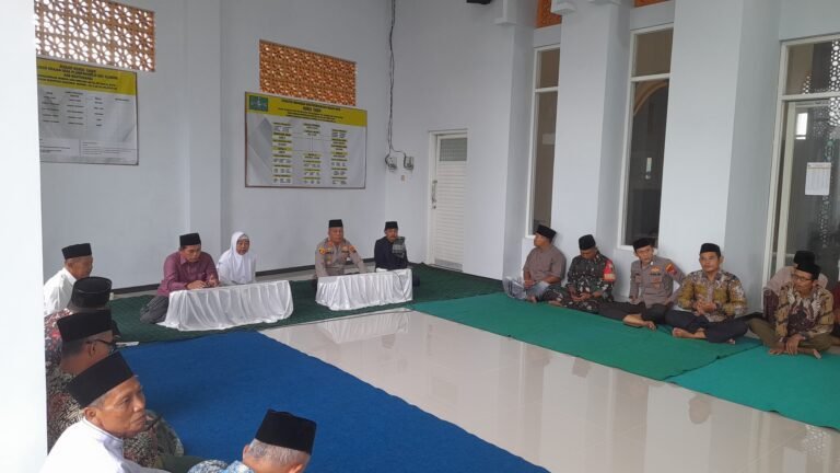 Babinsa Koramil 0825/07 Cluring Hadiri Safari Ramadhan 1447 H di Dusun Krajan Desa Plampangrejo
