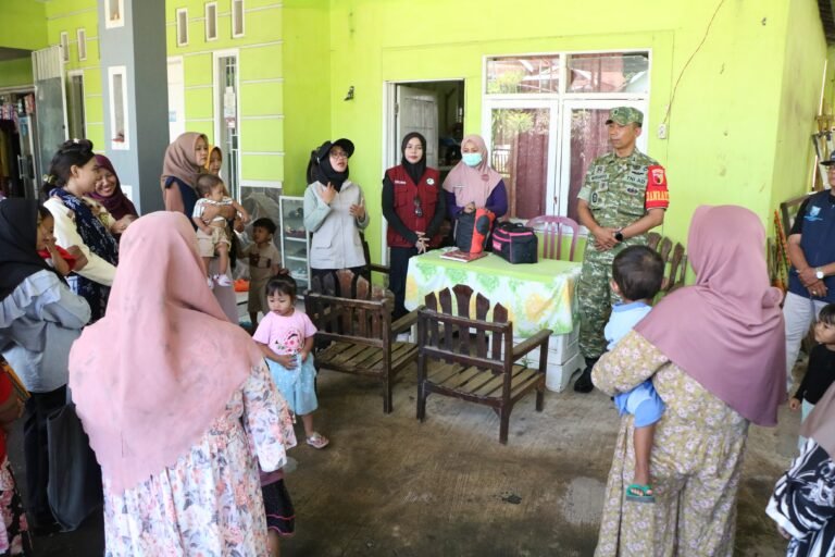 Satgas TMMD Ke-128 Dukung Program Membangun Negeri Dimulai Dari Desa Melalui Kegiatan Non Fisik di Kecamatan Maron. 