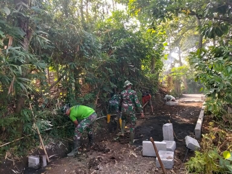 Pemasangan Paving Capai 450 meter, Satgas Kebut Pengerjaan 