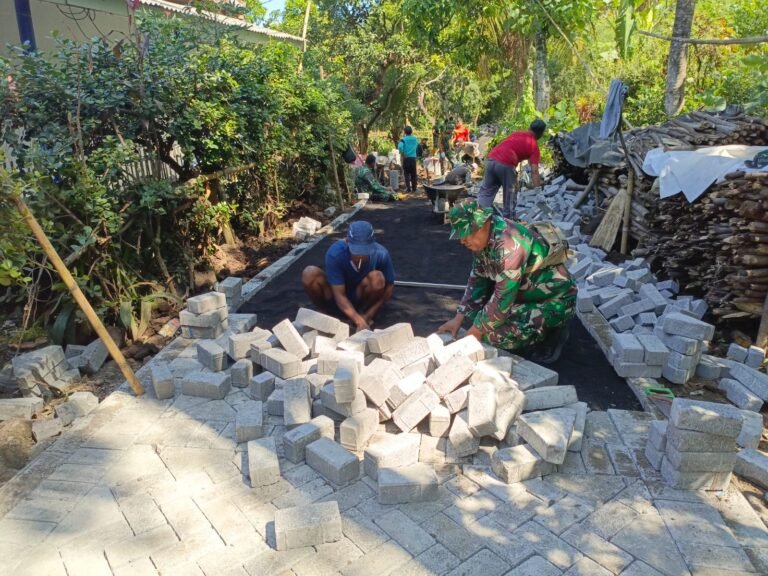 Pavingisasi Berikan Dampak Positif, Jalan Desa Brabe Kini Lancar Dan Dongkrak Perekonomian Warga. 